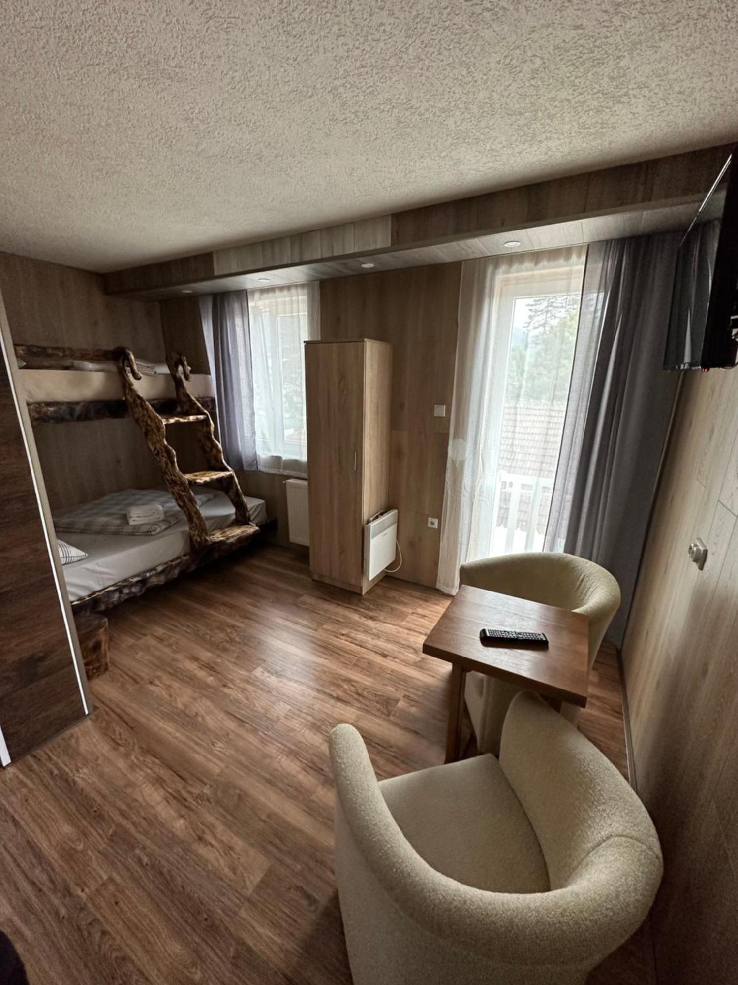 Apartments Park 2016 Surdulica Buitenkant foto
